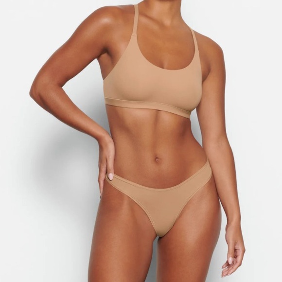 SKIMS RACERBACK BRALETTE - Picture 6 of 9